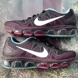 Nike tailwind 7 women's black/purple/blue